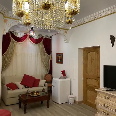 Orientale Maison De L'eglise Du Couvent 나르본