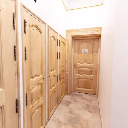 Orientale Maison De L'eglise Du Couvent 나르본