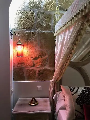 Orientale Maison De L'eglise Du Couvent Gasthuis